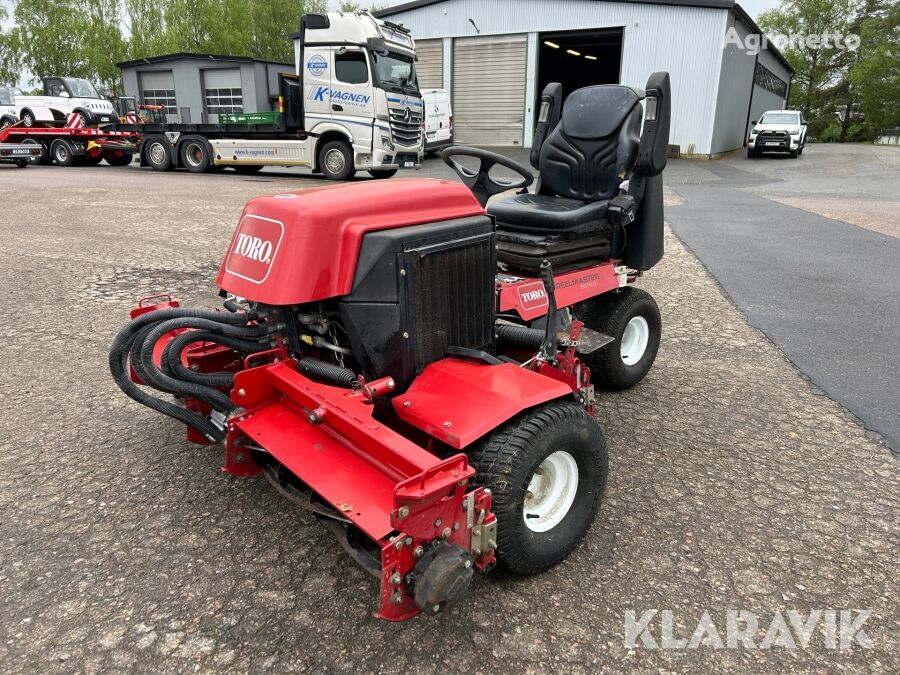 Toro Reelmaster 2000D lawn tractor