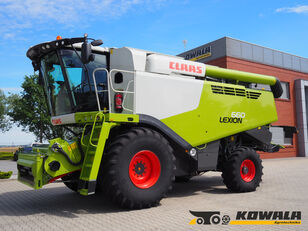Claas Lexion 660 + V770  grain harvester