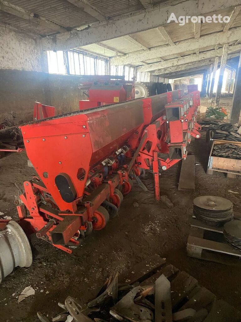 Gaspardo + Wagner Pflanzen G 4000 H mechanical precision seed drill