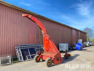 Taarup DM 1350 trailed forage harvester