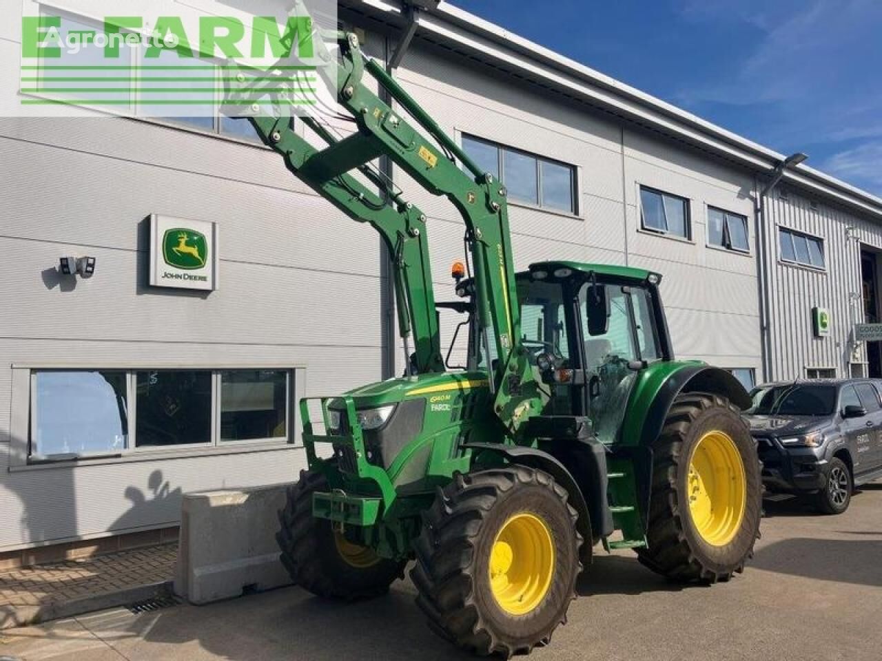 6140m wheel tractor