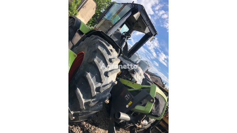 Claas Xerion 3300 wheel tractor for parts