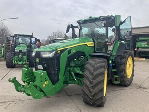 new John Deere TRAKTOR 8R410 wheel tractor