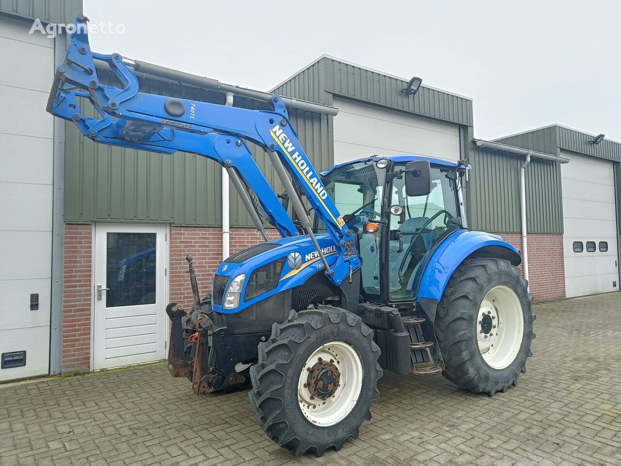 New Holland T5.105 wheel tractor