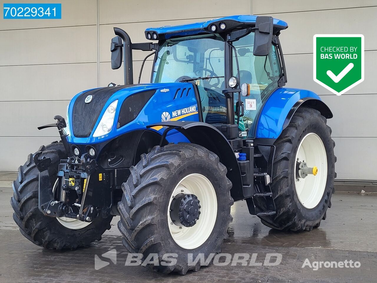New Holland T7.270 AC 4X4 with GPS wheel tractor