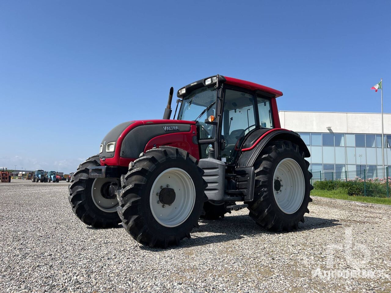 Valtra N101 wheel tractor